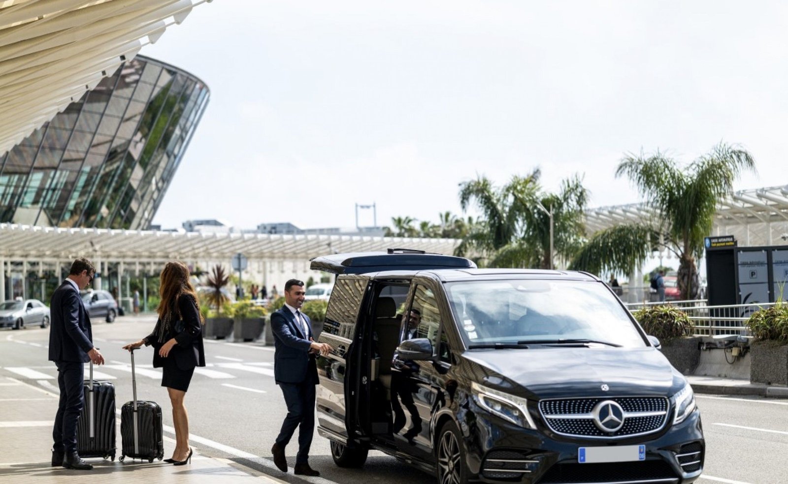 Transfert aéroport Paris avec chauffeur privé